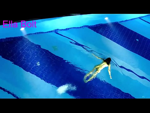 ❤️ Jeg kan ikke stoppe med at se, ung blondine fanget i at svømme nøgen i ELLA BOLT resort pool ❤️ Porn video at da.pornodil.ru ❌️